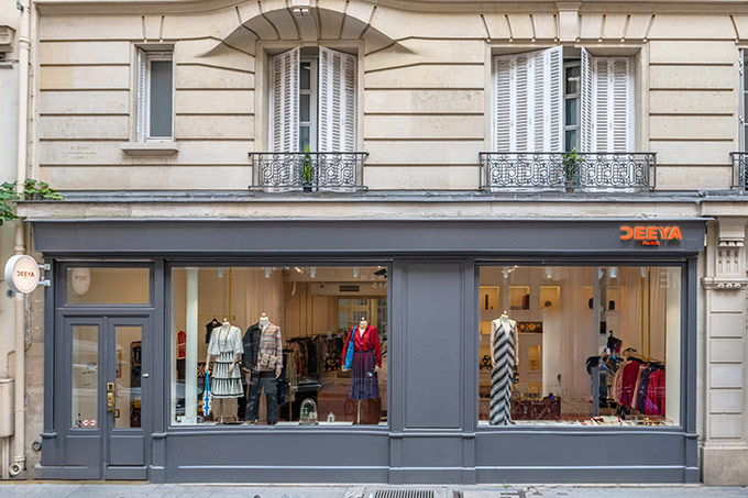 The Deeya storefront at rue du Bourg Tibourg, Paris.
