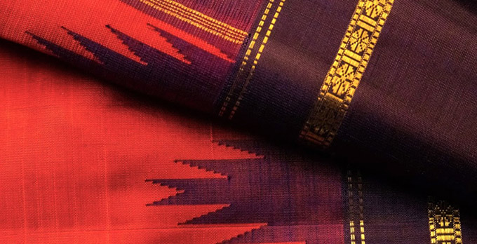 An example of a temple border with Rudraksh-inspired motifs.