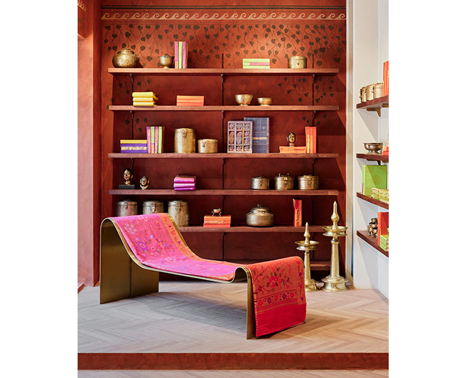 Display alcove.